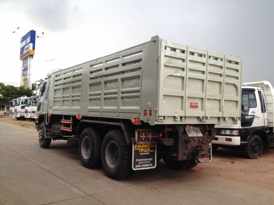 ขาย HINO M10C 240 แรงม้าระบบน้ำมัน กระบะ 6 เมตร สวยๆพร้อมใช้งานสภาพดี