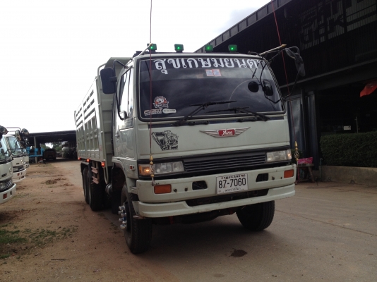 ขาย HINO M10C 240 แรงม้าระบบน้ำมัน กระบะ 6 เมตร สวยๆพร้อมใช้งานสภาพดี