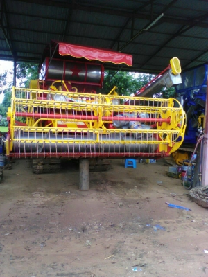 ขายรถเกี่ยวข้าว เกษตรพัฒนา ไอ้หนุ่มไวไฟ 210เทอร์โบ ปี53 มอเตอร์ตรง ตัวเดิน10ใหญ่ สภาพสวยพร้อมใช้งาน สนใจโทร 090-8588220คุณนะ 093-3258446คุณบิว หรือเข้าดูสินค้าอื่นๆได้ที่ www.truck.in.th/498 หรือเพจFacebook ณรงค์ ซื้อขายรถมือสอง (เว็บไซต์ส่วนตัว) หรือFace