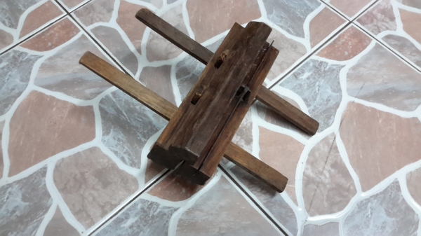 กบเชาะร่องเก่า