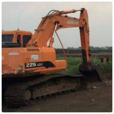 ลดสุดๆๆขายครับ Dosan  225LCV 790000 ต่อรองได้ครับ