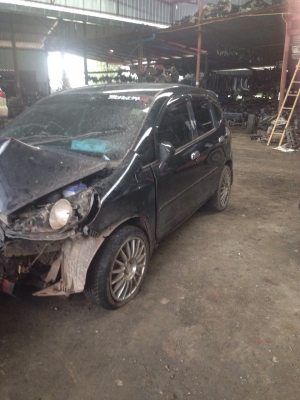 ซากฮอนด้าเเจ๊ช เครื่องIDSI ปี04 เเยกขายอะไหลทุกอย่างทั้งคันมีหลายรุ่นเก๋งเเละกระบะ รับซื้อรถอุบัตเหตุทุกสภาพ