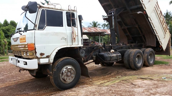 **790,000 บ.ต่อรอง/// 10ล้อ2เพลาดั้ม HINO SUMO FM227-220แรง ดั้มสามมิตรลอนเฉียง **ขาย HINO SUMO FM227 10ล้อ2เพลาดั้มเหล็ก ตัวแรง สภาพดี บอดี้เดิมบาง พร้อมใช้งาน HINO (SUMO) FM227LD EM100-Turbo 250HP เกียร์อีตั้น เครื่องเดิมครอบโบ แรง แน่นดี ครับ เกียร์อีต