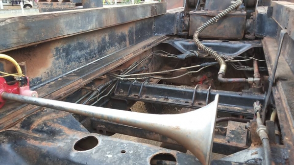 **790,000 บ.ต่อรอง/// 10ล้อ2เพลาดั้ม HINO SUMO FM227-220แรง ดั้มสามมิตรลอนเฉียง **ขาย HINO SUMO FM227 10ล้อ2เพลาดั้มเหล็ก ตัวแรง สภาพดี บอดี้เดิมบาง พร้อมใช้งาน HINO (SUMO) FM227LD EM100-Turbo 250HP เกียร์อีตั้น เครื่องเดิมครอบโบ แรง แน่นดี ครับ เกียร์อีต