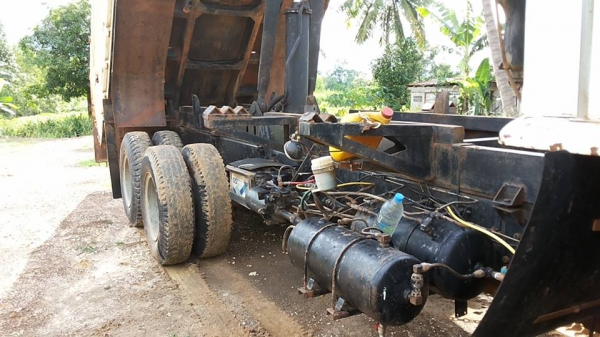 **790,000 บ.ต่อรอง/// 10ล้อ2เพลาดั้ม HINO SUMO FM227-220แรง ดั้มสามมิตรลอนเฉียง **ขาย HINO SUMO FM227 10ล้อ2เพลาดั้มเหล็ก ตัวแรง สภาพดี บอดี้เดิมบาง พร้อมใช้งาน HINO (SUMO) FM227LD EM100-Turbo 250HP เกียร์อีตั้น เครื่องเดิมครอบโบ แรง แน่นดี ครับ เกียร์อีต