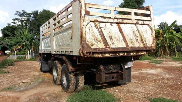 **790,000 บ.ต่อรอง/// 10ล้อ2เพลาดั้ม HINO SUMO FM227-220แรง ดั้มสามมิตรลอนเฉียง **ขาย HINO SUMO FM227 10ล้อ2เพลาดั้มเหล็ก ตัวแรง สภาพดี บอดี้เดิมบาง พร้อมใช้งาน HINO (SUMO) FM227LD EM100-Turbo 250HP เกียร์อีตั้น เครื่องเดิมครอบโบ แรง แน่นดี ครับ เกียร์อีต