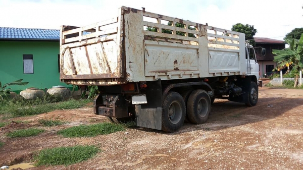 **790,000 บ.ต่อรอง/// 10ล้อ2เพลาดั้ม HINO SUMO FM227-220แรง ดั้มสามมิตรลอนเฉียง **ขาย HINO SUMO FM227 10ล้อ2เพลาดั้มเหล็ก ตัวแรง สภาพดี บอดี้เดิมบาง พร้อมใช้งาน HINO (SUMO) FM227LD EM100-Turbo 250HP เกียร์อีตั้น เครื่องเดิมครอบโบ แรง แน่นดี ครับ เกียร์อีต