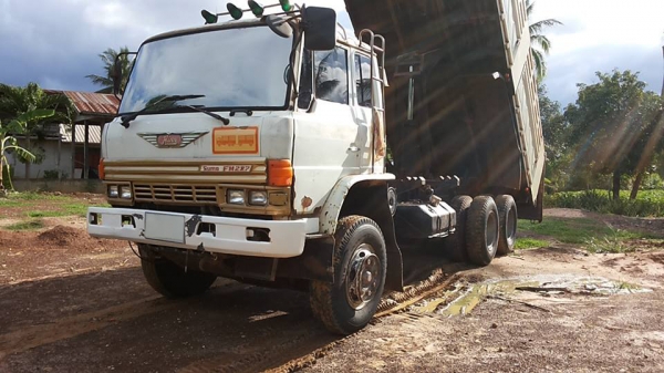 **790,000 บ.ต่อรอง/// 10ล้อ2เพลาดั้ม HINO SUMO FM227-220แรง ดั้มสามมิตรลอนเฉียง **ขาย HINO SUMO FM227 10ล้อ2เพลาดั้มเหล็ก ตัวแรง สภาพดี บอดี้เดิมบาง พร้อมใช้งาน HINO (SUMO) FM227LD EM100-Turbo 250HP เกียร์อีตั้น เครื่องเดิมครอบโบ แรง แน่นดี ครับ เกียร์อีต