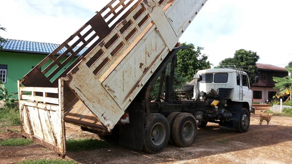 **790,000 บ.ต่อรอง/// 10ล้อ2เพลาดั้ม HINO SUMO FM227-220แรง ดั้มสามมิตรลอนเฉียง **ขาย HINO SUMO FM227 10ล้อ2เพลาดั้มเหล็ก ตัวแรง สภาพดี บอดี้เดิมบาง พร้อมใช้งาน HINO (SUMO) FM227LD EM100-Turbo 250HP เกียร์อีตั้น เครื่องเดิมครอบโบ แรง แน่นดี ครับ เกียร์อีต