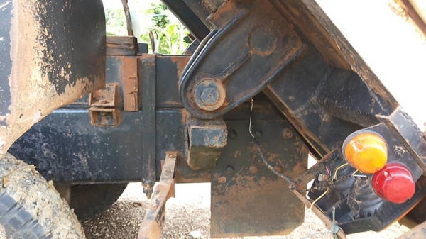 **790,000 บ.ต่อรอง/// 10ล้อ2เพลาดั้ม HINO SUMO FM227-220แรง ดั้มสามมิตรลอนเฉียง **ขาย HINO SUMO FM227 10ล้อ2เพลาดั้มเหล็ก ตัวแรง สภาพดี บอดี้เดิมบาง พร้อมใช้งาน HINO (SUMO) FM227LD EM100-Turbo 250HP เกียร์อีตั้น เครื่องเดิมครอบโบ แรง แน่นดี ครับ เกียร์อีต