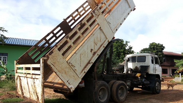 **790,000 บ.ต่อรอง/// 10ล้อ2เพลาดั้ม HINO SUMO FM227-220แรง ดั้มสามมิตรลอนเฉียง **ขาย HINO SUMO FM227 10ล้อ2เพลาดั้มเหล็ก ตัวแรง สภาพดี บอดี้เดิมบาง พร้อมใช้งาน HINO (SUMO) FM227LD EM100-Turbo 250HP เกียร์อีตั้น เครื่องเดิมครอบโบ แรง แน่นดี ครับ เกียร์อีต