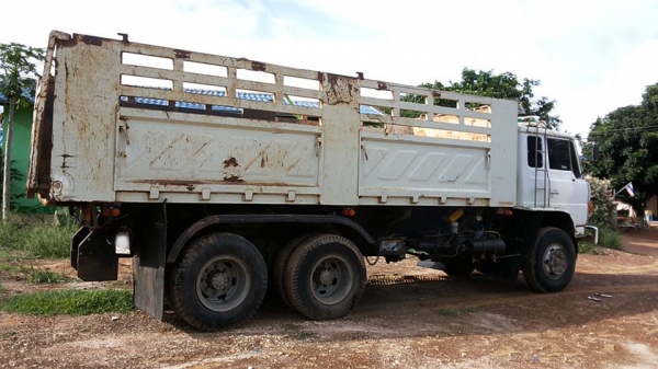 **790,000 บ.ต่อรอง/// 10ล้อ2เพลาดั้ม HINO SUMO FM227-220แรง ดั้มสามมิตรลอนเฉียง **ขาย HINO SUMO FM227 10ล้อ2เพลาดั้มเหล็ก ตัวแรง สภาพดี บอดี้เดิมบาง พร้อมใช้งาน HINO (SUMO) FM227LD EM100-Turbo 250HP เกียร์อีตั้น เครื่องเดิมครอบโบ แรง แน่นดี ครับ เกียร์อีต