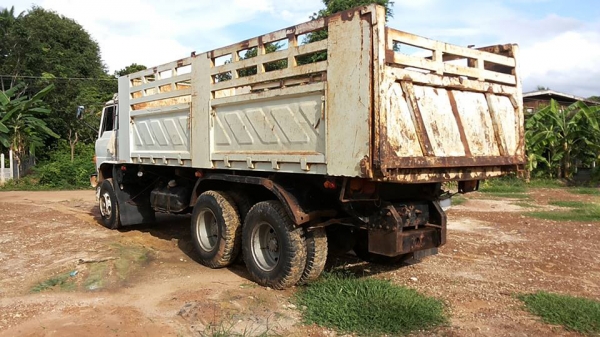 **790,000 บ.ต่อรอง/// 10ล้อ2เพลาดั้ม HINO SUMO FM227-220แรง ดั้มสามมิตรลอนเฉียง **ขาย HINO SUMO FM227 10ล้อ2เพลาดั้มเหล็ก ตัวแรง สภาพดี บอดี้เดิมบาง พร้อมใช้งาน HINO (SUMO) FM227LD EM100-Turbo 250HP เกียร์อีตั้น เครื่องเดิมครอบโบ แรง แน่นดี ครับ เกียร์อีต