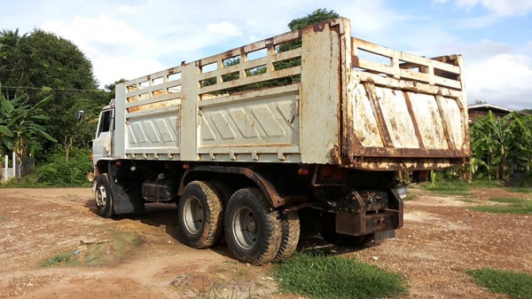 **790,000 บ.ต่อรอง/// 10ล้อ2เพลาดั้ม HINO SUMO FM227-220แรง ดั้มสามมิตรลอนเฉียง **ขาย HINO SUMO FM227 10ล้อ2เพลาดั้มเหล็ก ตัวแรง สภาพดี บอดี้เดิมบาง พร้อมใช้งาน HINO (SUMO) FM227LD EM100-Turbo 250HP เกียร์อีตั้น เครื่องเดิมครอบโบ แรง แน่นดี ครับ เกียร์อีต