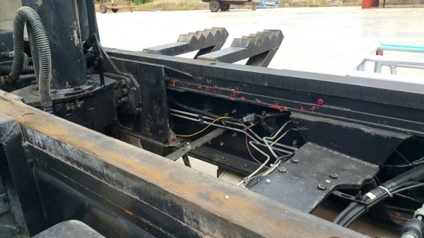 ขายด่วนสิบล้อดั้มพืชไร่เนียมซุ่นชัย 270 ยูโรทู ปี47 มีระบบลากจูง