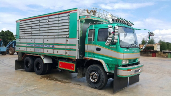 ขายด่วนสิบล้อดั้มพืชไร่เนียมซุ่นชัย 270 ยูโรทู ปี47 มีระบบลากจูง