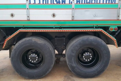 ขายด่วนสิบล้อดั้มพืชไร่เนียมซุ่นชัย 270 ยูโรทู ปี47 มีระบบลากจูง