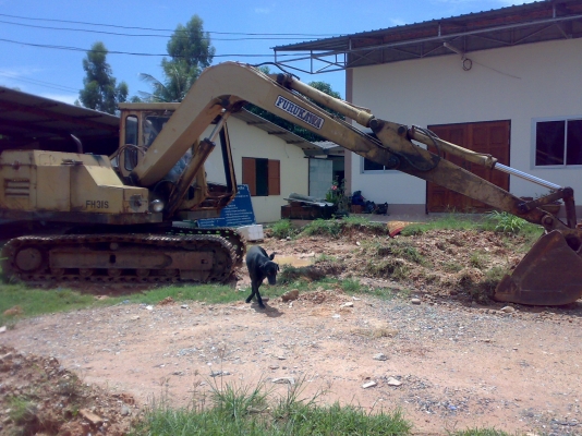 ขายแบคโฮ ขนาดกลาง เครื่องอีซูซุ 4BB