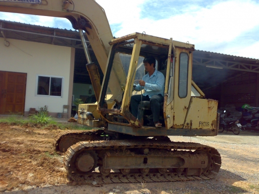 ขายแบคโฮ ขนาดกลาง เครื่องอีซูซุ 4BB