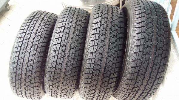 ขายยางถอดรถป้ายแดง bridgestone dueler h/t 840 255/65r17 ผลิตสัปดาห์ที่ 25 ปี15