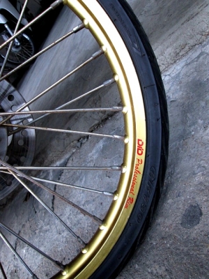 zoomer x สีน้ำเงินดำ ( ล้อ DID ) เบาะผ้าบาย รถเดือน มีนาคม ปี 58 ไมล์ 5 พันโล สีสวยทั้งคัน ฟรีโอน แถม 4 รายการ 37900