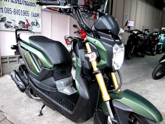 zoomer x สีเขียว แบบทหาร ( มีชุดสีให้ 2 ชุด ของเดิมสีชมพูลายใหม่ ) รถเดือน กันยายน ปี 57 ไมล์ 6 พันโล แถม 4 รายการ 36900