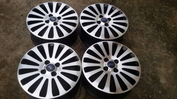 ขายล้อแม็ก ford fiesta 15"ทำสีมาใหม่ สีดำหน้าเงา สนใจติดต่อเล็กคลองสามครับ 081-3747940 ขายล้อแม็ก ford fiesta 15"ทำสีมาใหม่ สีดำหน้าเงา สนใจติดต่อเล็กคลองสามครับ 081-3747940