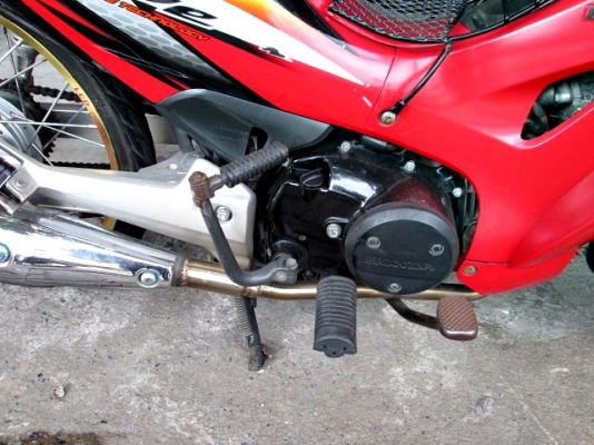 wave 125 s คาร์บู รุ่นอมตะ ( สต๊าทมือ ) สีดำแดง เครื่องเดิมๆจากศูนย์ สภาพแห้งๆแบบนี้หายาก ระบบไฟไมล์เดิมใช้ได้ปรกติทุกอย่าง 22900