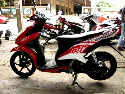 MIO 125 i สีขาวแดง ลาย MX รุ่นใหม่ หัวฉีดแล้ว ตัวท๊อป ล้อแมกซ์ รถเดือน มิถุนายน ปี 56 ไมล์ 7 พันโล แถม 3 รายการ  28900