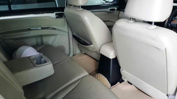 มิตซูปาเจโร่ เครื่องยนต์3,200cc. รถปี2010 สีขาว มิตซูปาเจโร่ เครื่องยนต์3,200cc. รถปี2010 สีขาว