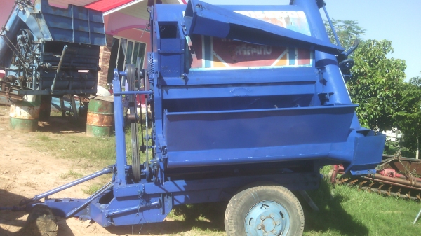 เครื่องนวดข้าวห้าฟุตจัมโบ้53000บาทอุปกรณ์ครบพร้อมลุยงาน