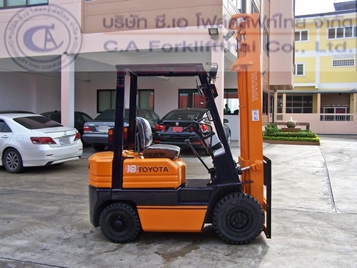 ขาย รถโฟล์คลิฟท์ TOYOTA รุ่น 5FD18