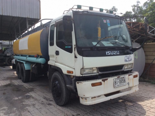 รถบรรทุกน้ำมันพร้อมใช้งาน สถาพสวย ๆ