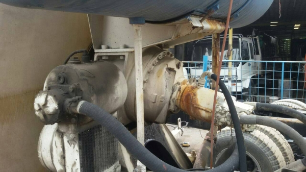 ขายรถโม่ปูนสิบล้อHINO  FS271L เครื่อง EK-100  260แรง 2 เพลา โม่ตรง  7 คิวเอกสารพร้อมโอนราคา 650,000 090-772-3710 090-772-3708