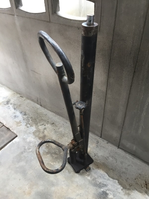 แม่แรงไฮดรอลิค สแตกเกอร์