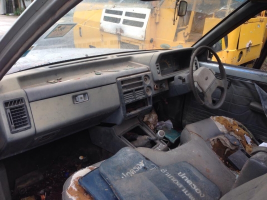 ขายรถกระบะฟอร์ดเครื่องอีซูซุ2800 เครื่องแน่น ทะเบียนขาดปี56 ขายถูก 39000 บาท