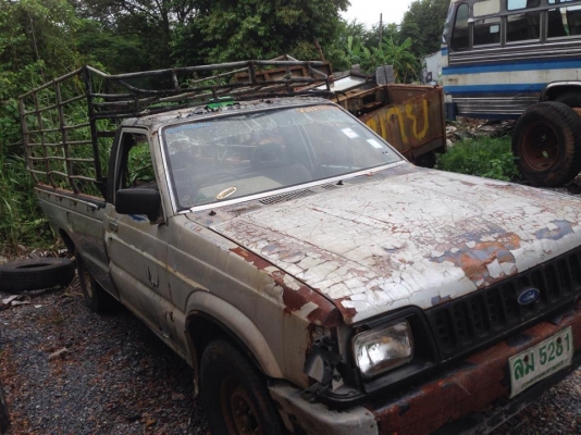 ขายรถกระบะฟอร์ดเครื่องอีซูซุ2800 เครื่องแน่น ทะเบียนขาดปี56 ขายถูก 39000 บาท