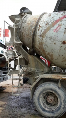 ขายรถโม่ ผสมคอนกรีตสำเร็จรูป No. 1-02