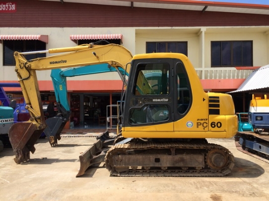 ขายรถขุด  KOMATSU PC60-7  มีหลายคัน