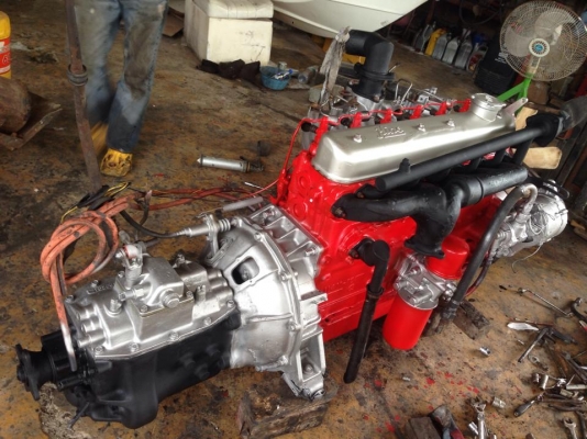 ขายเครื่องEH300 พร้อมเกียร์เครื่องแน่น พร้อมใช้ ไม่มีเลขครับ ขาย 45000 บาท