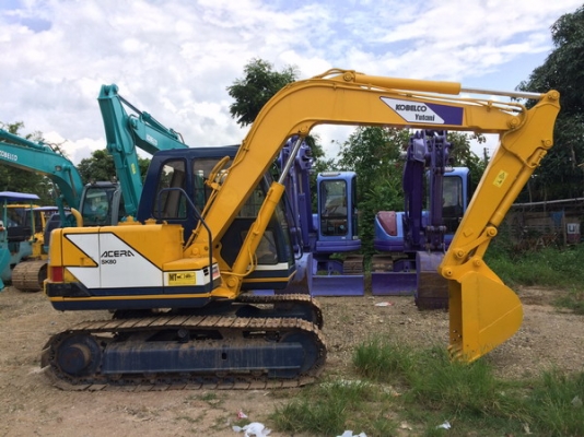 ขายรถขุด  KOBELCO SK60-1 มาคทรี  มีหลายคัน