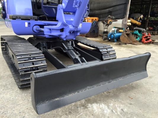 รถขุด HITACHI EX30-2 มือสอง ทำสีใหม่ นำเข้าญี่ปุ่น