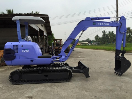 รถขุด HITACHI EX30-2 มือสอง ทำสีใหม่ นำเข้าญี่ปุ่น