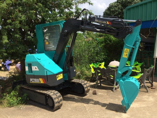 ขายรถขุด  คันเล็กๆ  มีหลายคัน