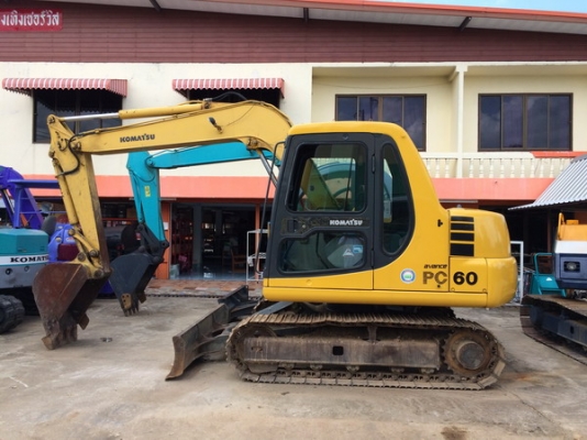 ขายรถขุด  คันเล็กๆ  มีหลายคัน