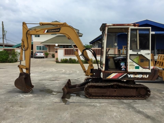 รถขุด YANMAR YB401U มีหัวเก๋ง นำเข้า มือสองญี่ปุ่น