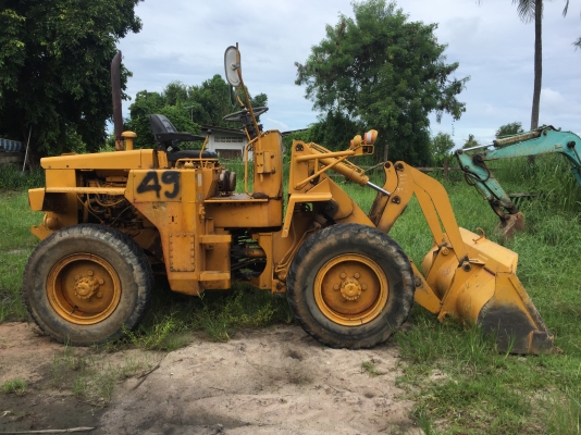 รถตัก มิตซู. ล้อยาง เอวอ่อน