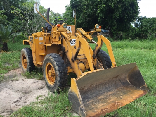 รถตัก มิตซู. ล้อยาง เอวอ่อน