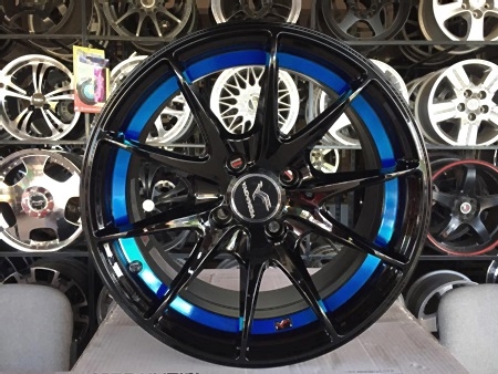 แม็กใหม่ YACHIYODA ขอบ 15 กว้าง7 4รู100 ET35