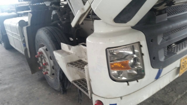 10ล้อหัวลาก+หางก้าง3คาน12เมตร SINOTRUX -345แรงม้าปี55ติดก็าซNGV